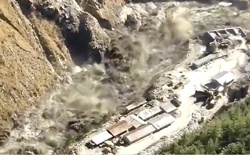 喜馬拉雅冰川斷裂！沖向下游村莊影片曝光 逾百人失蹤、發電廠沖毀