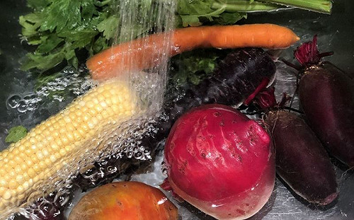 洗菜要先洗再切或先切再洗？正解曝