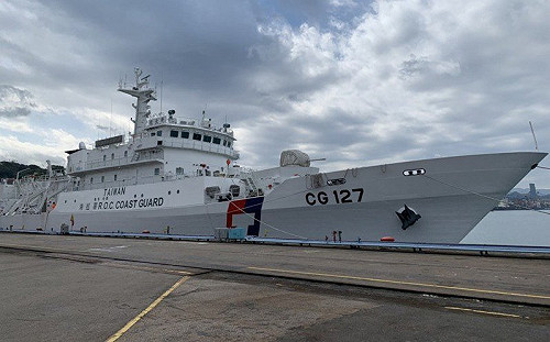 海巡艦艇正名「TAIWAN」淪政治操作? 陳以信:出海不是為了「作秀」