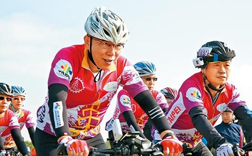 議員質疑一日雙城經費高被嗆「智商有問題」  黃越綏:柯文哲失德不配當228受難者代表