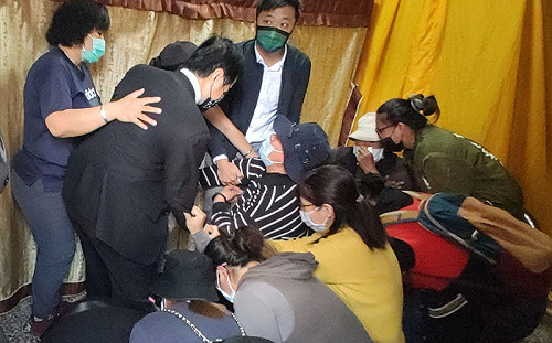 台鐵海端站工安意外 死者家屬見祁文中情緒激動