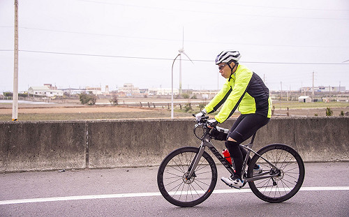 228一日北高挨轟濫用行政資源造勢 柯文哲：有活動我報名騎而已