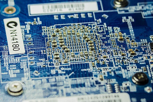 智鈊、芯道涉助中企挖角台灣數百名半導體人才 檢調搜索