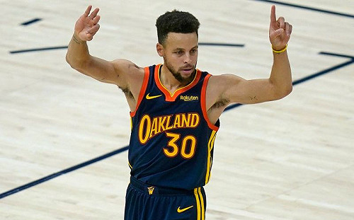 NBA/柯瑞生日夜手感發燙 三分球命中率破5成