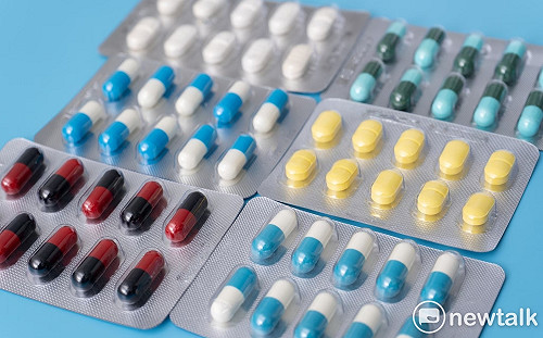 中國對台打「鎖藥戰」 婦產名醫蘇怡寧怒飆：掐你咽喉還說是一家人！噁心