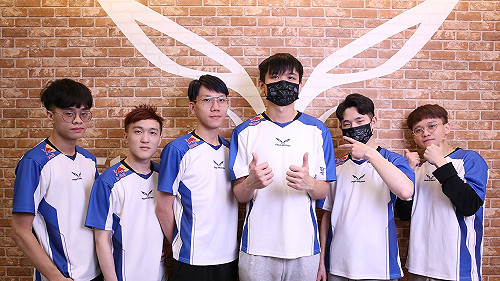 王者歸來!《激鬥峽谷》季前賽閃電狼奪冠