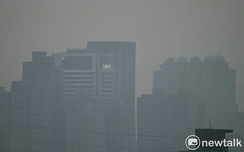 空污好嚴重!環保署:持續改善、標準比國際更嚴