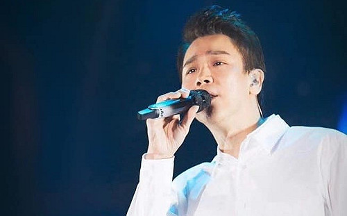 陶喆驚傳右手小指遭感染爆腫2倍！錄音、拍片全喊卡