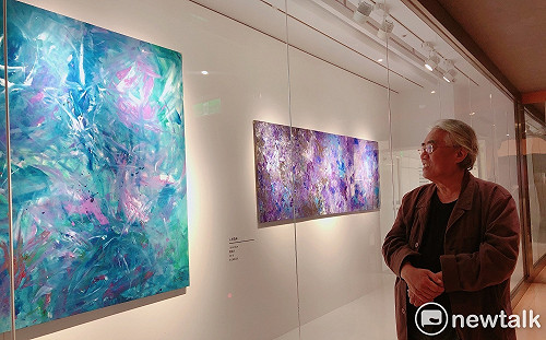 抽象畫大師紀向新作個展「春天‧甦醒」  中友時尚藝廊展出