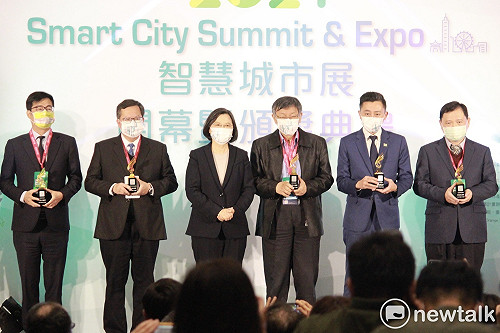 3首長迎接蔡英文  柯文哲、鄭文燦、陳其邁互尬智慧城市別苗頭