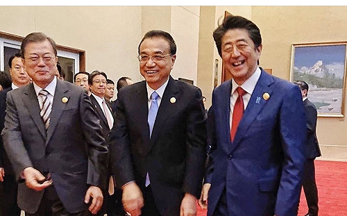 (影)超越習近平「沙縣小吃」帶動就業  大家長李克強給人民「幸福的家」