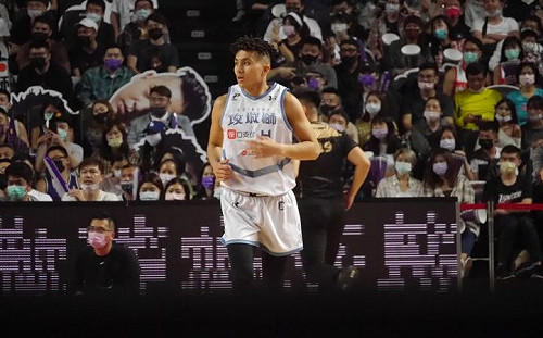 享受天堂M氛圍　高國豪：真的很酷