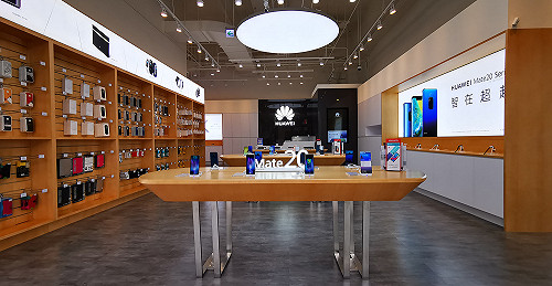 挑戰阿里巴巴、微信！華為跨足網路支付求生