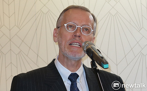 將離任 酈英傑談到40年前來台當傳教士的緣分