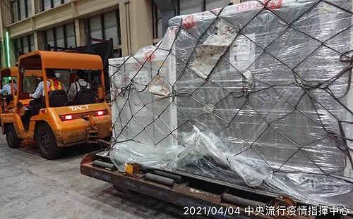 武漢肺炎》COVAX首批AZ疫苗效期短！食藥署：最快4/12放行