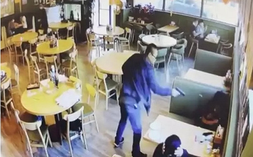 綠光罩頂？兇手持槍射殺老婆與男友人 冷待20秒確認死亡才離開