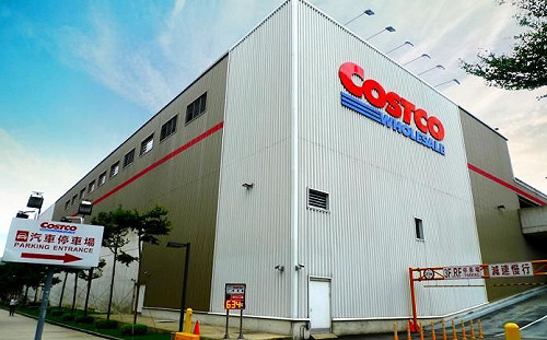 逛好市多狂滑手機！結帳見慘況崩潰