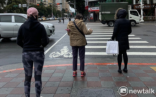 鋒面通過好天氣沒了！氣象局：入夜北台灣氣溫驟降10度