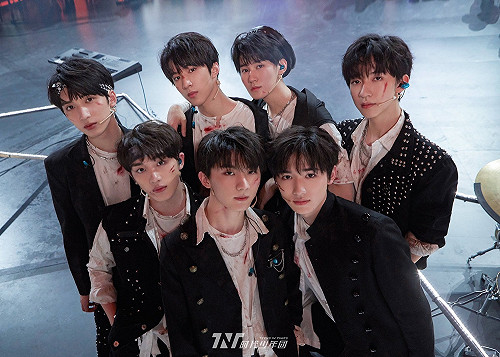 中國男團私生闖飯店！「聞口罩並帶走」噁心行徑全曝光