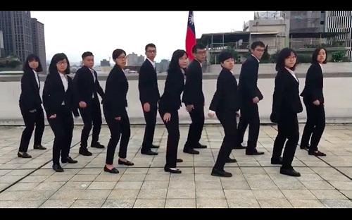 影片瘋傳「學員跳抖肩舞招生」？　調查局否認：非招生影片