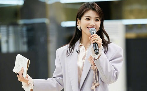 劉濤直播卸妝秀水煮蛋肌！新劇遭酸裝嫩 霸氣回應：我的身材我做主