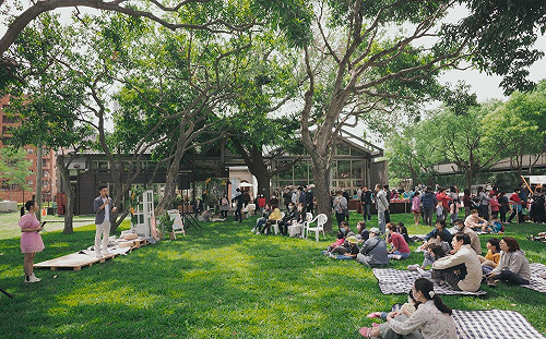 百年建築紅磚玻璃屋！新竹最具人文風情的圖書館正式啟動