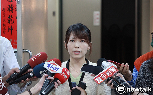 前發言人槓上市議員！苗博雅揭柯市府超徵210億 陳智菡回嗆「拉柯護蔡」