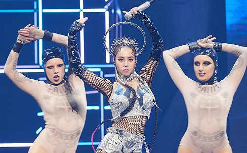 蔡依林演唱會新歌首唱！敬業加碼「地板動作」練到受傷