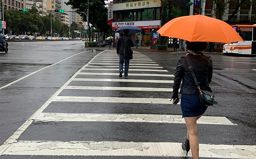 今日有降雨訊號！  鄭明典曝：可以期待午後陣雨