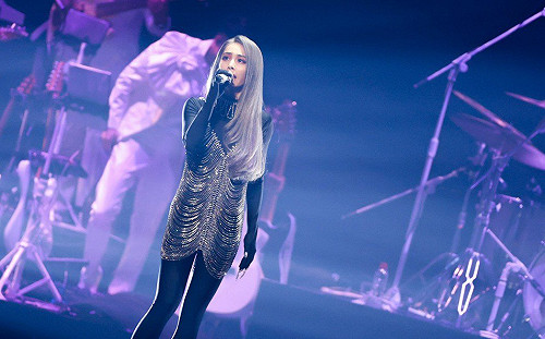 壓軸飆唱「雙J定情曲」！蔡依林喊話粉絲：害怕時我在你身邊