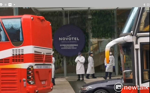 華航諾富特飯店淨空 鄭文燦證實：422位機組員及員工送集中檢疫所