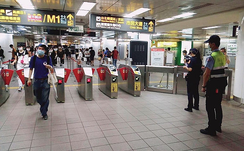 避開人潮！北捷文湖線「車廂擁擠度」功能今日上線