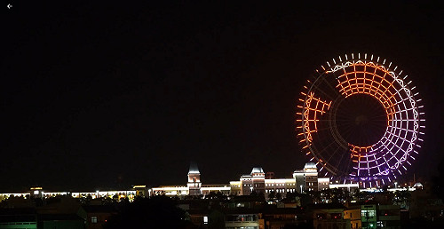 秀出對母親的愛  麗寶摩天輪播放母親節限定燈光秀