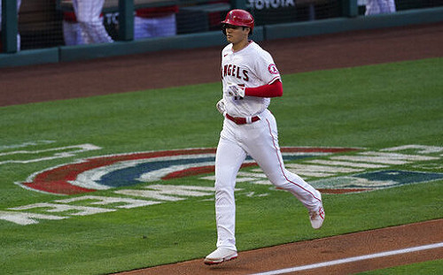 MLB/大谷10號全壘打出爐!大聯盟暫居第一
