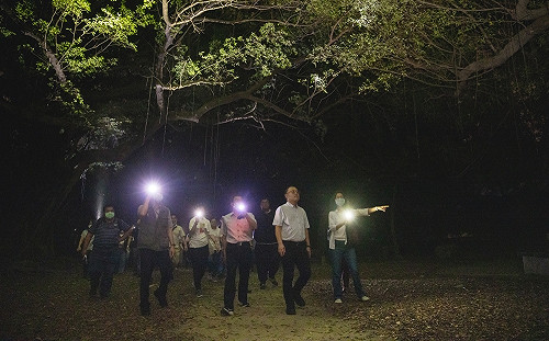 籌辦2022台灣燈會  史哲率市府團隊夜勘衛武營都會公園