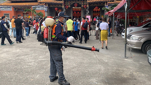 新北個案暴增疏漏連連？ 議員爆：一家9口5確診.2苦等.72小時未疫調