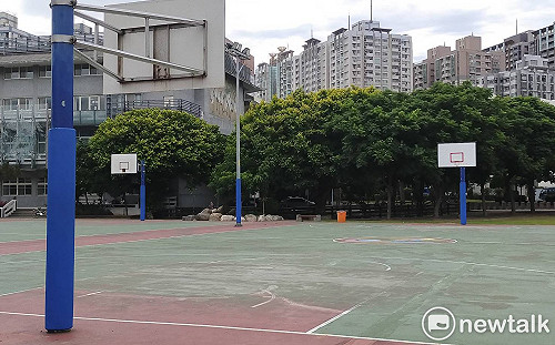 桃園市避群聚感染 鄭文燦下令拆籃球框
