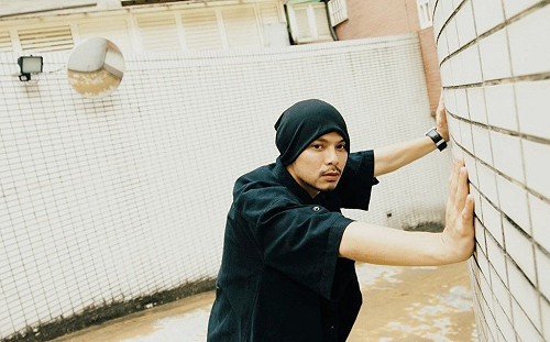 本土疫情大爆發！黃明志曝大馬慘況籲：盼台灣1個月內解除三級