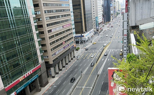 忍了44年！忠孝西路確定將開放機車通行 年底前試辦