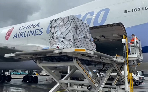 載莫德納疫苗回台航線刻意避中國？華航：按照飛行計畫