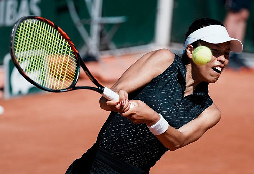 網球／謝淑薇3盤不敵王薔　法網首輪止步