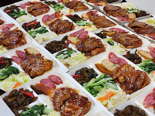 10/1起自助餐便當店應設紙類回收設施！違者最高可罰30萬元