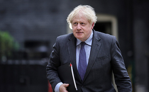 開玩笑稱「確診過的人活比較久」 前顧問爆料強森罔顧老人性命