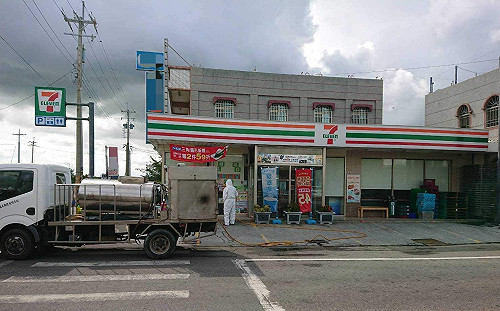 嘉縣小七1店員確診  1218位疾管家QR Code顧客自我健康監測