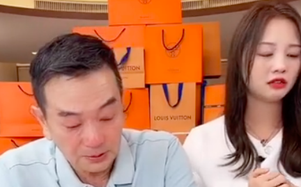 張晨光曝直播賣酒被「這4字」罵哭 笑稱自己業界「老黑馬」：我業績第一