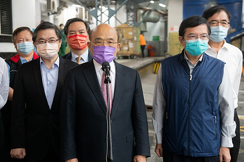 增加優先施打疫苗對象 蘇貞昌：以指揮中心公布的為準