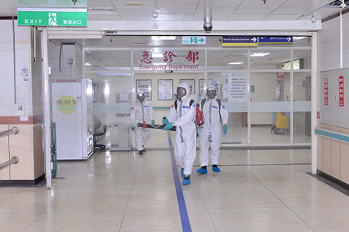 國軍桃園總醫院爆30人確診！今起暫停門診、急診、住院、接種14天