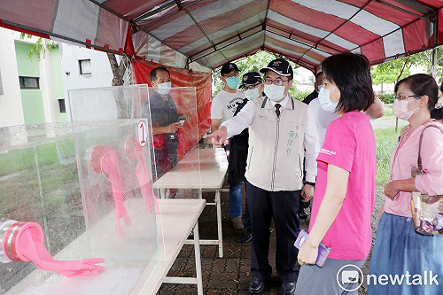 台南＋8！全力防堵家庭群聚疫情擴散   黃偉哲視察篩檢站及果菜市場清消