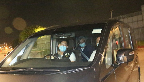 政治追殺不停!港蘋前主筆馮偉光離境前在機場被抓