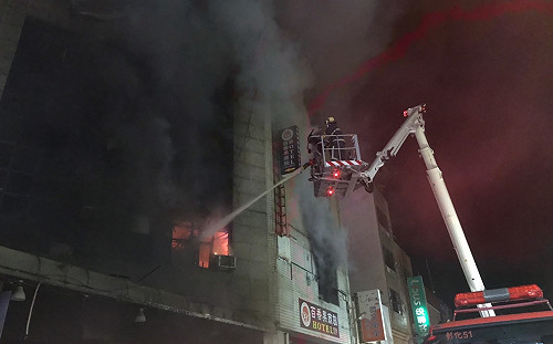 依新規定住進防疫旅館遇大火 台中傳教士不幸罹難